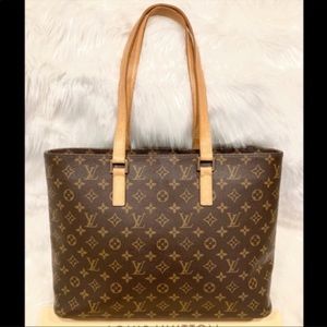 Louis Vuitton Monogram Luco Bag